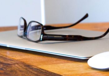 БИЗ ХАҚИМИЗДА